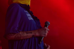 5B8A2981