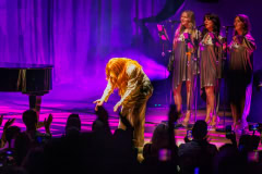 Tori-Amos-7-18-26-ATL-@thelightriot-chris-collett-2