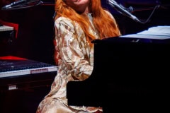 Tori-Amos-7-18-26-ATL-@thelightriot-chris-collett-27