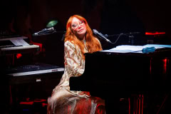 Tori-Amos-7-18-26-ATL-@thelightriot-chris-collett-30
