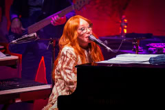 Tori-Amos-7-18-26-ATL-@thelightriot-chris-collett-8