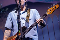 Weezer-10-10-26-Atlanta-StateFarmArena-@thelightriot-Chris-Collett-16