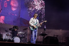 Weezer-10-10-26-Atlanta-StateFarmArena-@thelightriot-Chris-Collett-22