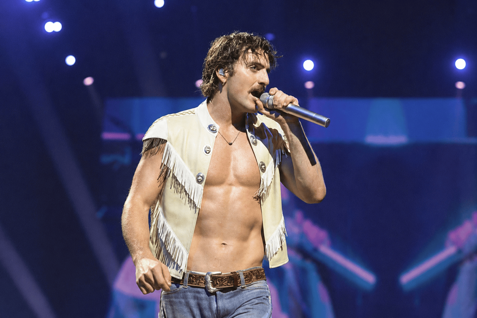 LIVE REVIEW: BENSON BOONE – WANTED MAN TOUR @ VYSTAR VETERANS MEMORIAL ARENA, JACKSONVILLE, FL – AUGUST 25, 2026