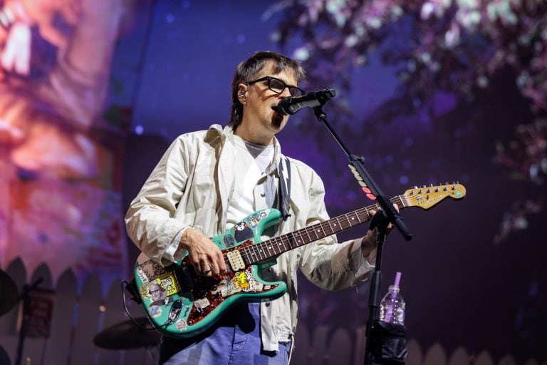 LIVE REVIEW: WEEZER – THE GATHERING @ STATE FARM ARENA, ATLANTA, GA – OCTOBER 10, 2026